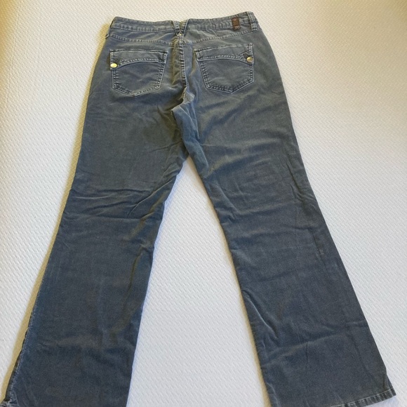 Jag corduroy jeans size 10 - Picture 2 of 3